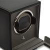 Wolf Cub Pebble single watch winder with cover in black model 461103